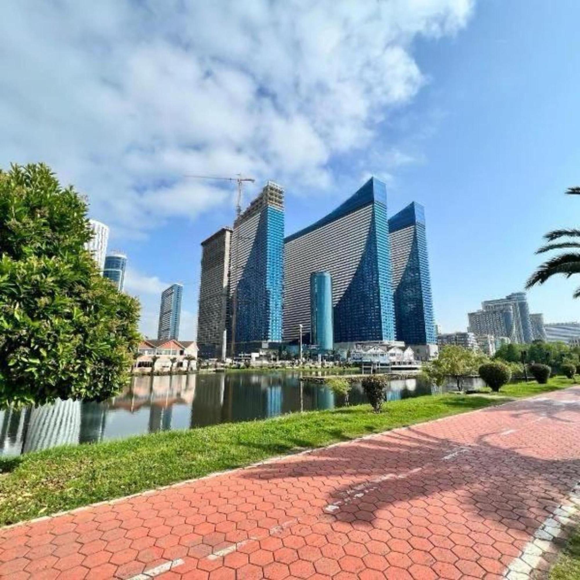 Orbi Aparthotel In Batumi Zewnętrze zdjęcie