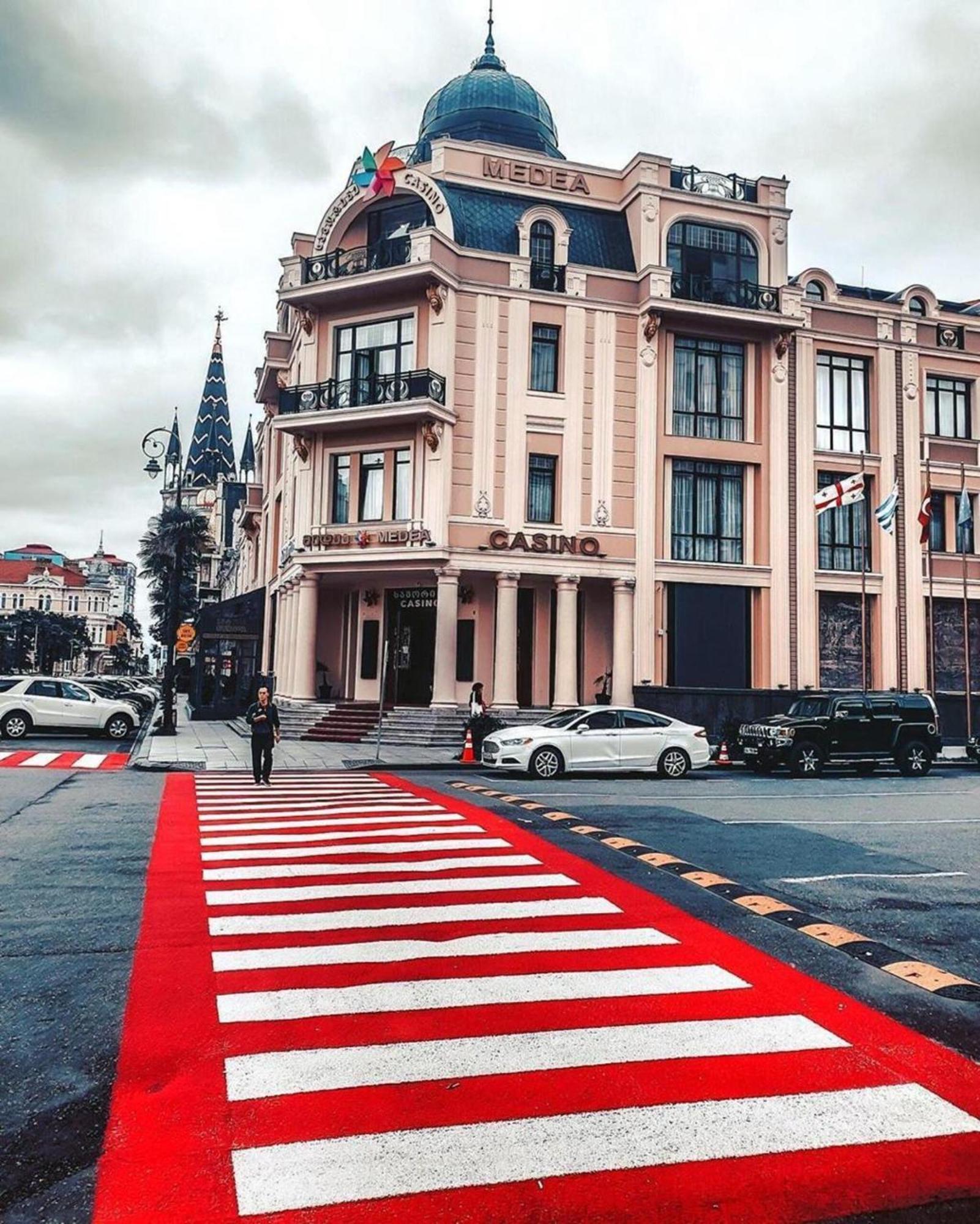 Orbi Aparthotel In Batumi Zewnętrze zdjęcie